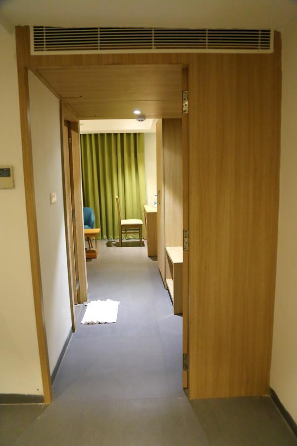 Abhayaa Hotel ヴィシャーカパトナム エクステリア 写真