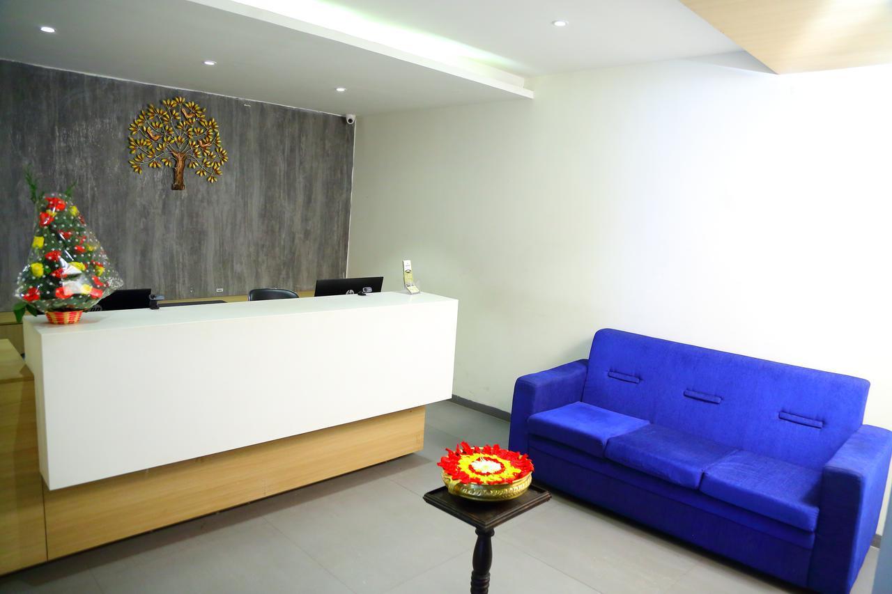 Abhayaa Hotel ヴィシャーカパトナム エクステリア 写真
