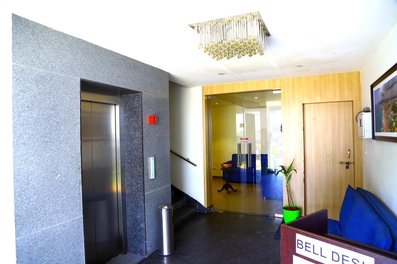 Abhayaa Hotel ヴィシャーカパトナム エクステリア 写真